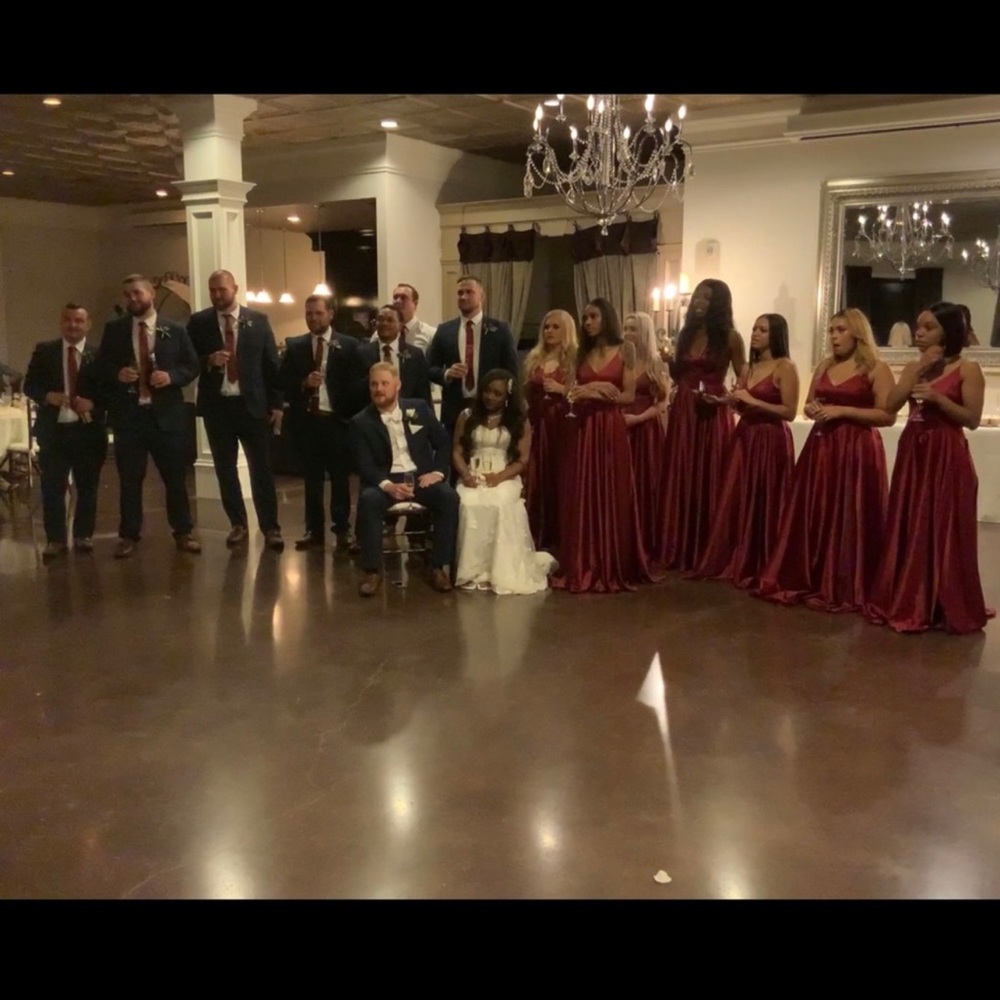 WINDSOR Juliet Formal High Slit Dress Burgundy NWT - Picture 5 of 6